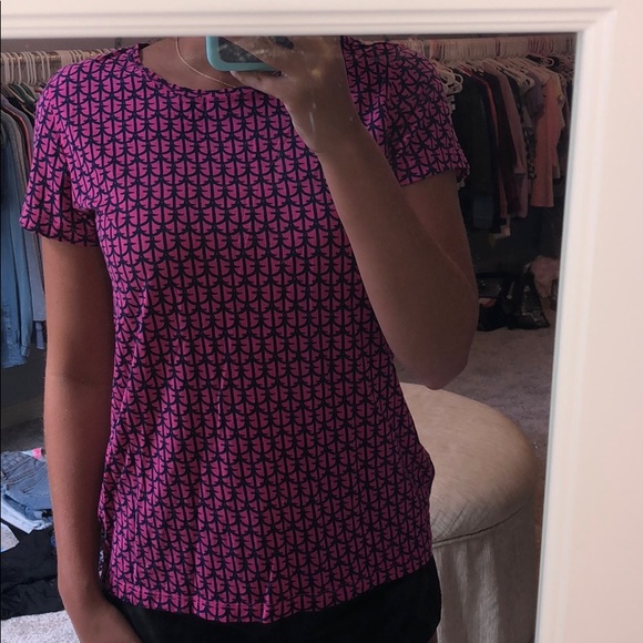 Vineyard Vines Tops - VINEYARD VINE TEE SHIRT(LITTLE WRINKLED)